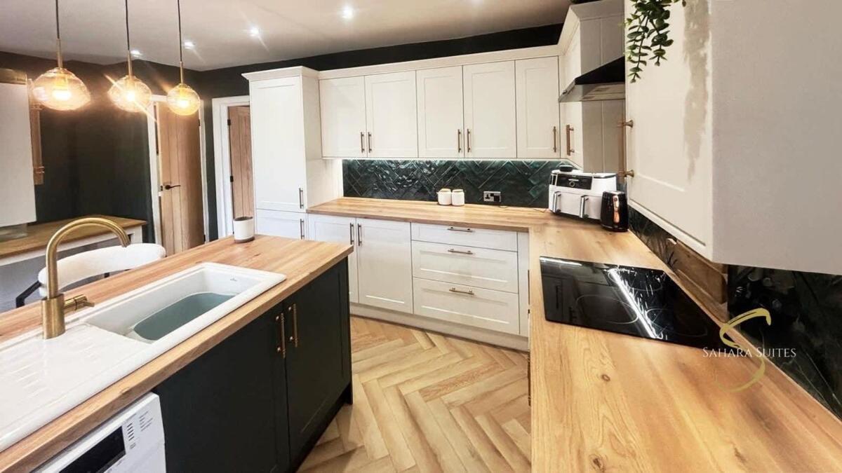 Stylish 2Bed - Manchester - Free Parking Hyde Exterior foto